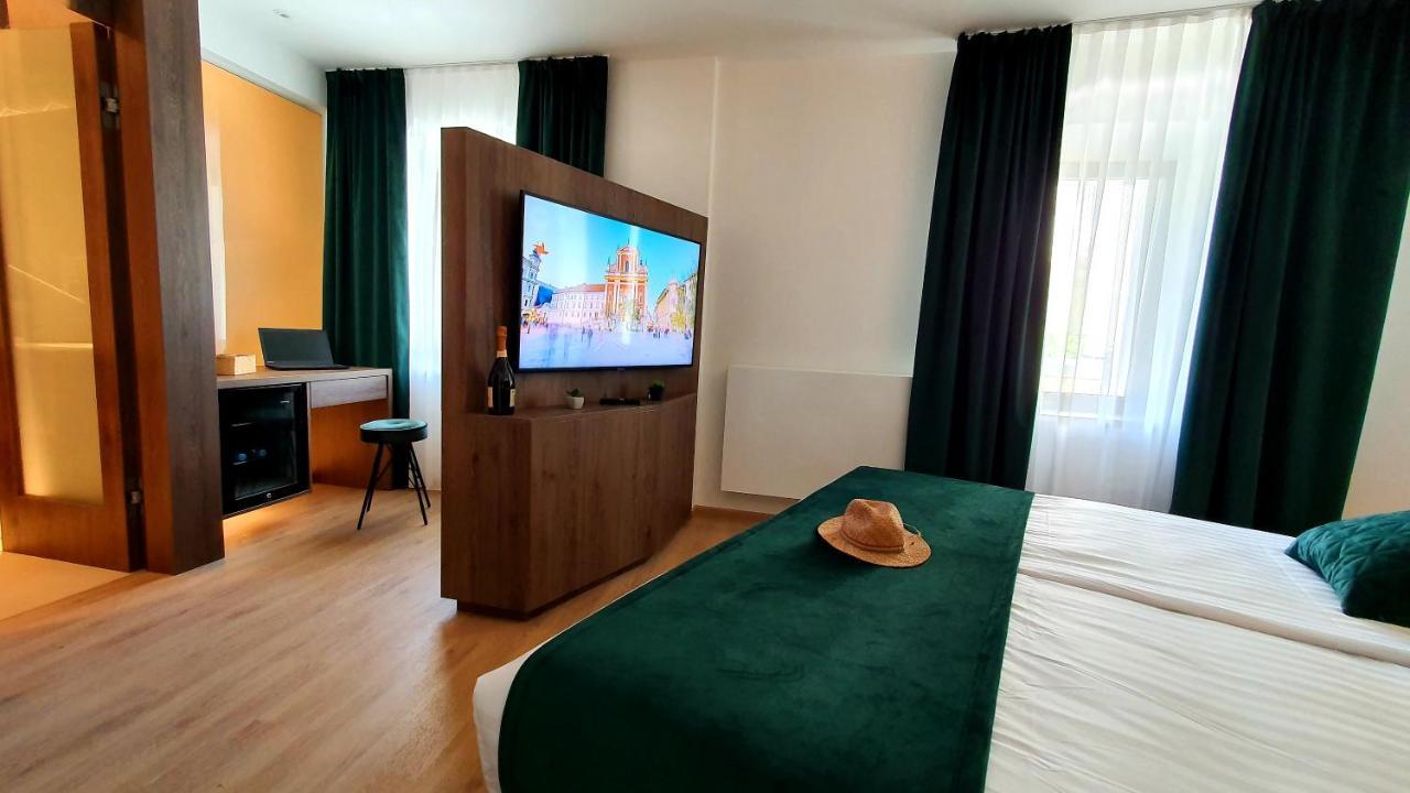 Petkovsek Rooms And Apartments リュブリャナ エクステリア 写真